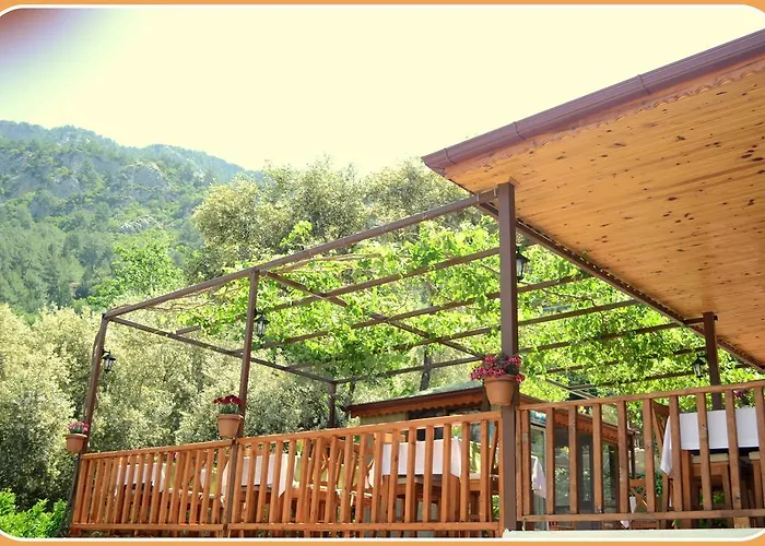 Misafir Evi Фаралия