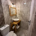 Δωμάτια σε οικογενειακή κατοικία Misafir Evi *