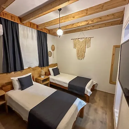 Misafir Evi منزل للإقامة *