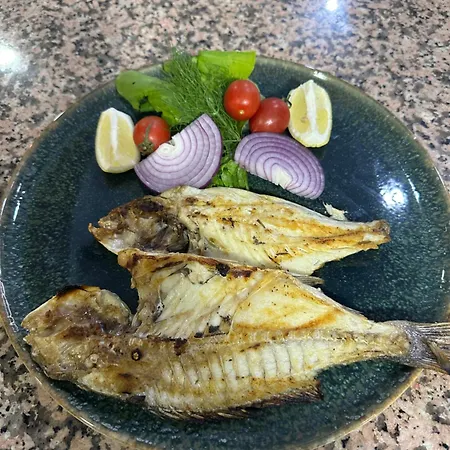 منزل للإقامة Misafir Evi فاراليا