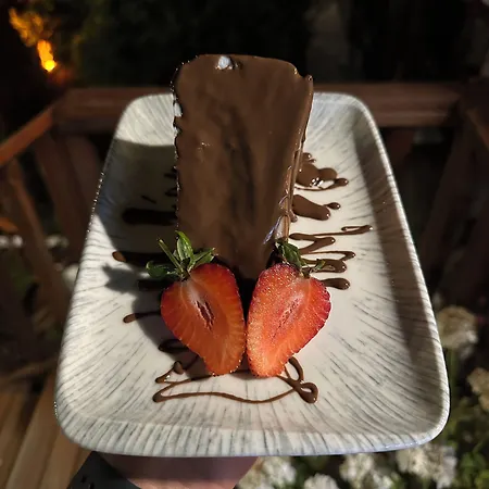 منزل للإقامة Misafir Evi *